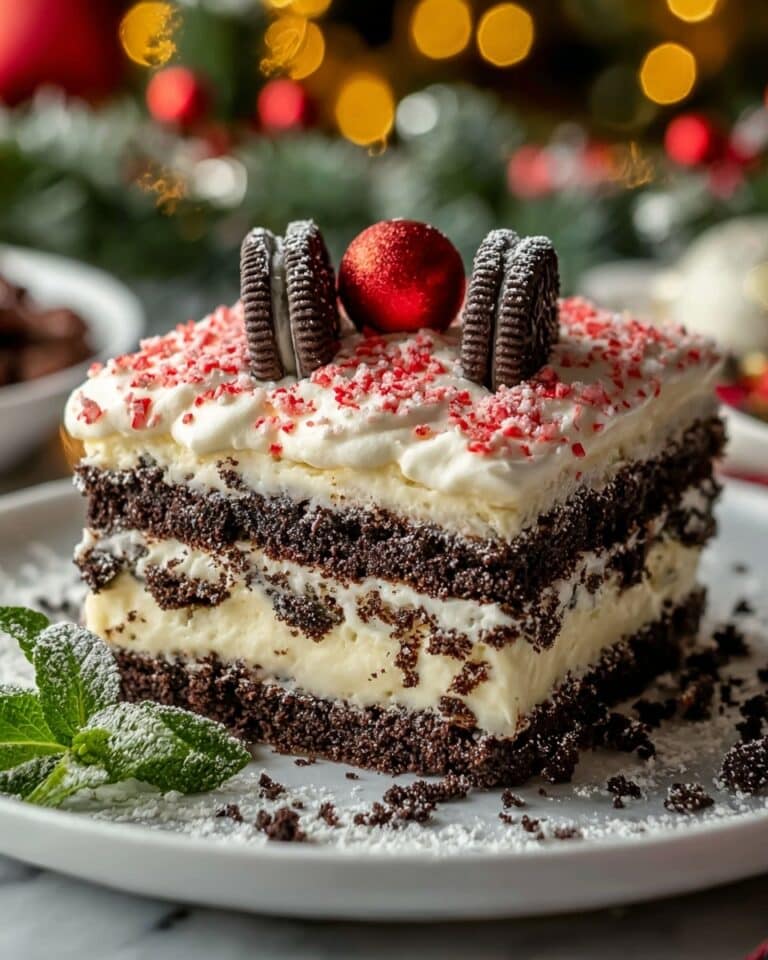 No-Bake Christmas Oreo Lasagna Recipe